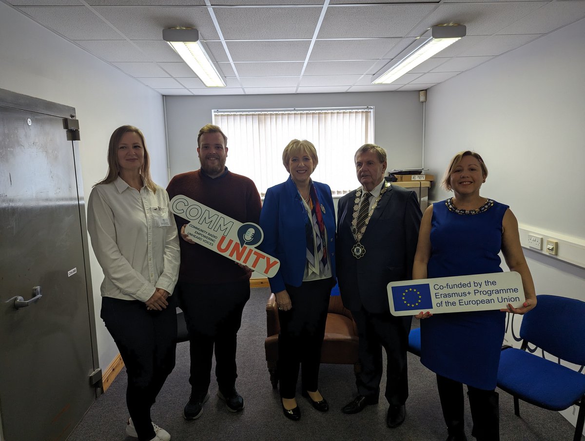 LeaderRoscommon's tweet photo. The Irish COMM UNITY radio project team met with Minister Humphries as she opened the building at RLP &amp; Ros FM.

Our project aims to bring communities together, to share stories and participate in civic life in Europe.

Follow @COMMUNITYEU1 and @rosfmradio1 for more updates! https://t.co/sYekWRl6iB