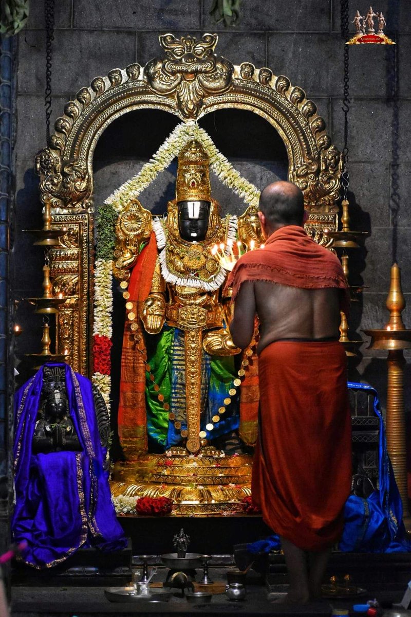 Sri Vidyadeesha Theertha Swamiji, Udupi Sri Palimaru matha,  samastana Pooje at their 
 Anna nagar, palimaru matha, chennai. Today 
#Chennai
#PalimaruMatha