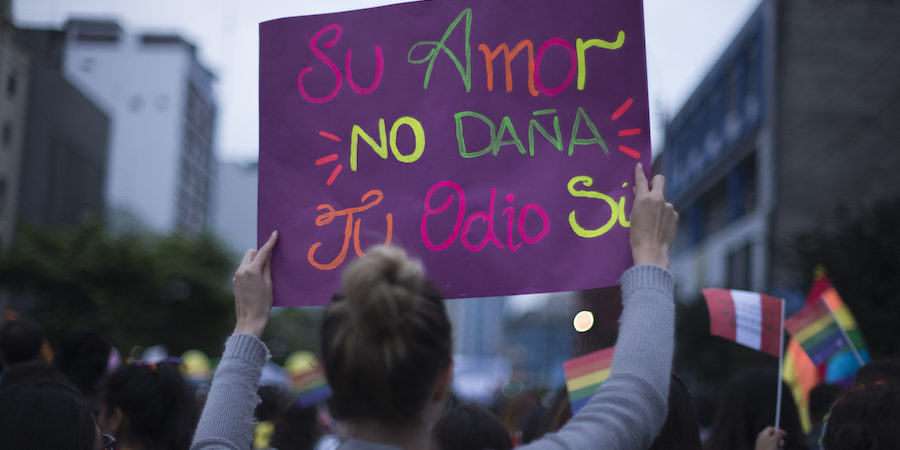 ✊🏽🌈📢¿Por qué el 17 de mayo se conmemora a nivel mundial el Día Internacional contra la Homofobia, la Transfobia y la Bifobia?
💥¿Xq en Presentes evitamos hablar de fobia y nos referimos a LGBTodio?
📲Acá te contamos más:
bit.ly/17mayH8