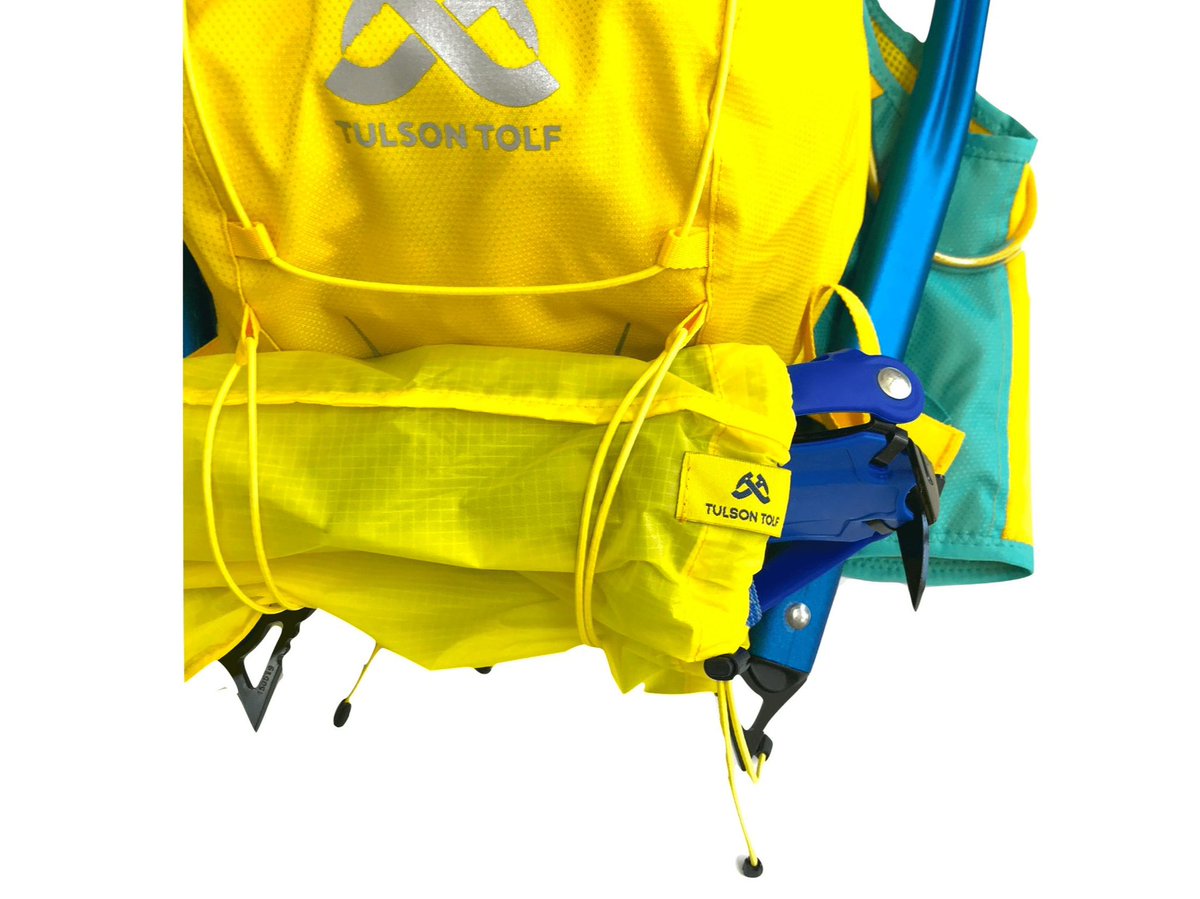 Details make the difference. ALPIN VEST INVERNAL, for an #indomitableclimber 🏔🧠🔦 #tulsontolf #rockclimbing #climber #lovemountains #alpinism #alpinrunning #climbmountains