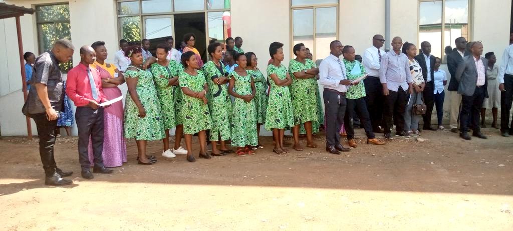 IngoMagazine's tweet photo. Sous le thème: "Ecriture et lecture au Burundi: défis et profits", le Centre Burundais pour la Culture et l'Animation Culturelle #CEBULAC en sigle en collaboration avec le @MinEACJSCBdi a organisé, ce 16 mai, une journée portes ouvertes.
#Burundi
#ingomag https://t.co/Ry2oqvV452