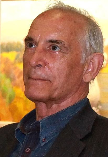 CPGBML's tweet photo. Russian actor Vasily Lanovoy: "In Europe, journalists asked me: 'Why do you celebrate Victory Day like that?  We have already forgotten it.
 
 I asked them, "How many days did your countries resist Hitler?"  They are silent.

https://t.co/HVCvQaH4Vj

Then I continued: "Poland was conquered by the Nazis in 28 days, and in Stalingrad, in 28 days, the Germans were able to capture only a few houses. Denmark lasted exactly one day. And the whole of Europe was subdued by the Nazis in three months. And Soviet soldiers had to liberate it. At a cost? A million lives of Soviet soldiers given for the liberation of Europeans from fascism.
 
 But Europe decided to forget that!".
 
 We will not forget it!
 
 When they try to silence our Victory, to forget it, to erase it from the memory of whole generations and whole peoples, it is useful to remember that in the Second World War they resisted the German troops:
 
 Denmark - 6 hours;
 
 Luxembourg - 1 day;
 
 Holland - 5 days;
 
 Yugoslavia - 11 days;
 
 Belgium - 18 days;
 
 Greece - 24 days;
 
 Poland - 27 days;
 
 France - 1 month and 12 days;
 
 Norway - 2 months and 1 day.
 
 Pavlov's house at Stalingrad held out for 58 days.  During the defence of Pavlov's house, the Nazis lost more soldiers than during the capture of Paris.
 The Soviet Union held out for four years (1418 days) and ended the war in the enemy's lair: Germany capitulated.
 
 Everyone should remember this.  We need to tell our children and grandchildren about this, so that they remember it!

 Happy Great Victory Day!