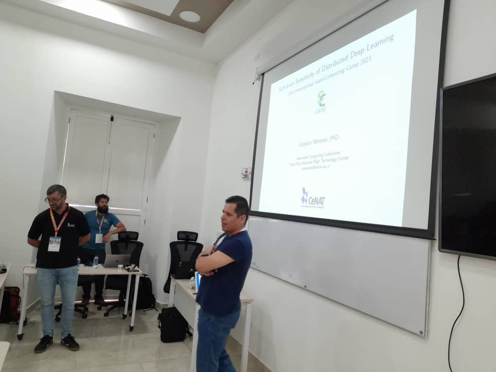 Tuesday day of #SCCAMP23 in Cartagena de Indias begins with Esteban Meneses from CENAT Costa Rica 🇨🇷 <a href="/RISC2Project/">RISC2 Project</a> <a href="/SCALAC_Computo/">SCALAC</a> #AmericasHPCCollaboration