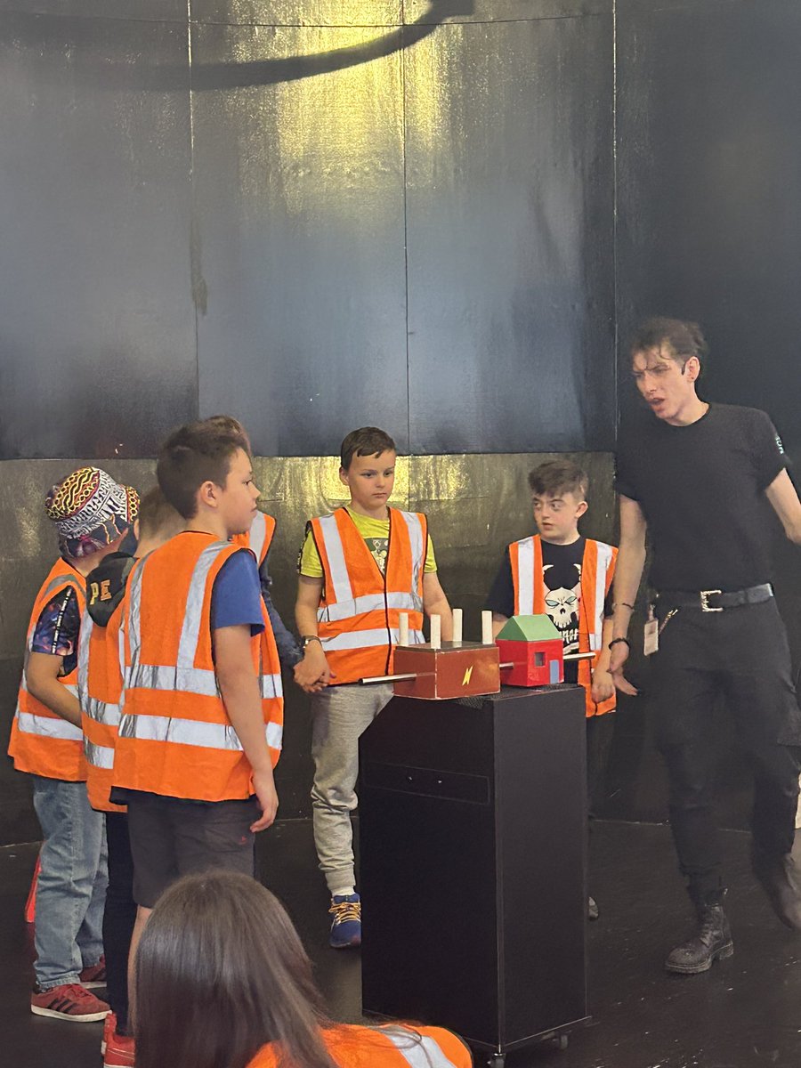 Roundhay Year 6 tweet media