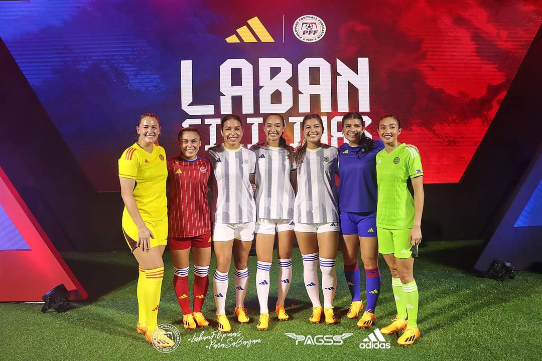 PilipinasWNFT's tweet photo. 𝑩𝒖𝒈𝒉𝒂𝒘 para sa sipag at tiyaga.
𝑷𝒖𝒍𝒂 para sa alab ng puso.
𝑷𝒖𝒕𝒊 para sa bagong yugto.

#adidasxfifawwc

🔵🔴🟡 #LabanFilipinas #ParaSaBayan #WinTheMoment #FilipinasTayo https://t.co/6NYEnX3HPz