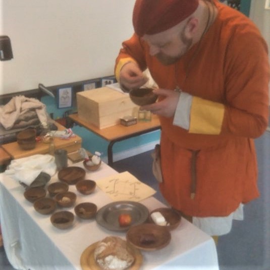 HistoricEchoes's tweet photo. #MedievalMay gives me the prompt of #Improvement, and its something we can all spend time doing, so here is one of my first outings as a barber-surgeon and some rather more recent ones. Can you spot how things have got better?
There is more improvement to come! https://t.co/LfhikN3jCB