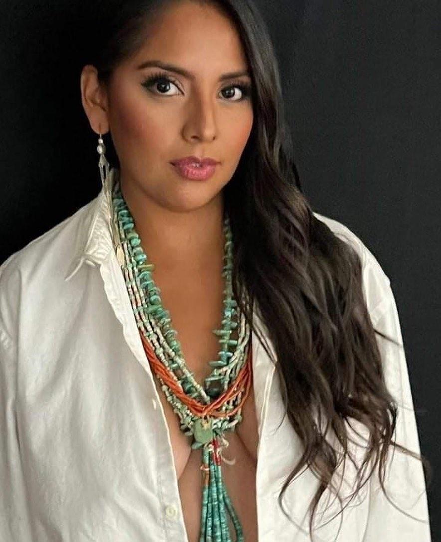 Nativehots's tweet image. 