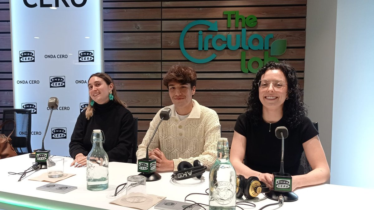Juliaenlaonda's tweet image. Hablamos con Eva, Inmaculada y Manuel, participantes del programa formativo #CircularTalentLab
ondacero.es/directo