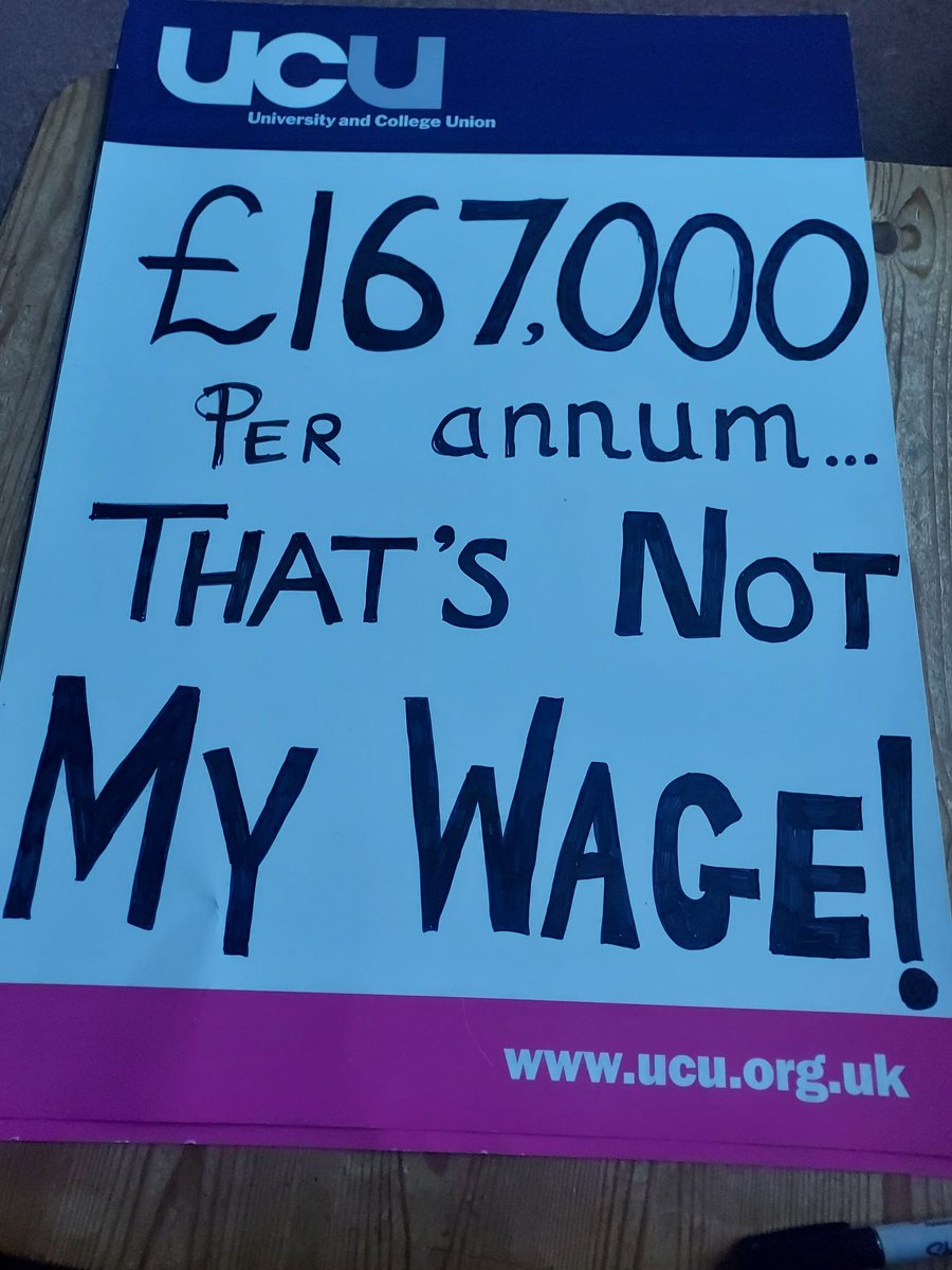 UCUBradfordColl's tweet photo. More strike pictures. @ucu #respectFE #FEpay #payup @educationgovuk  we need a fair deal. https://t.co/a6AGq0hBdP