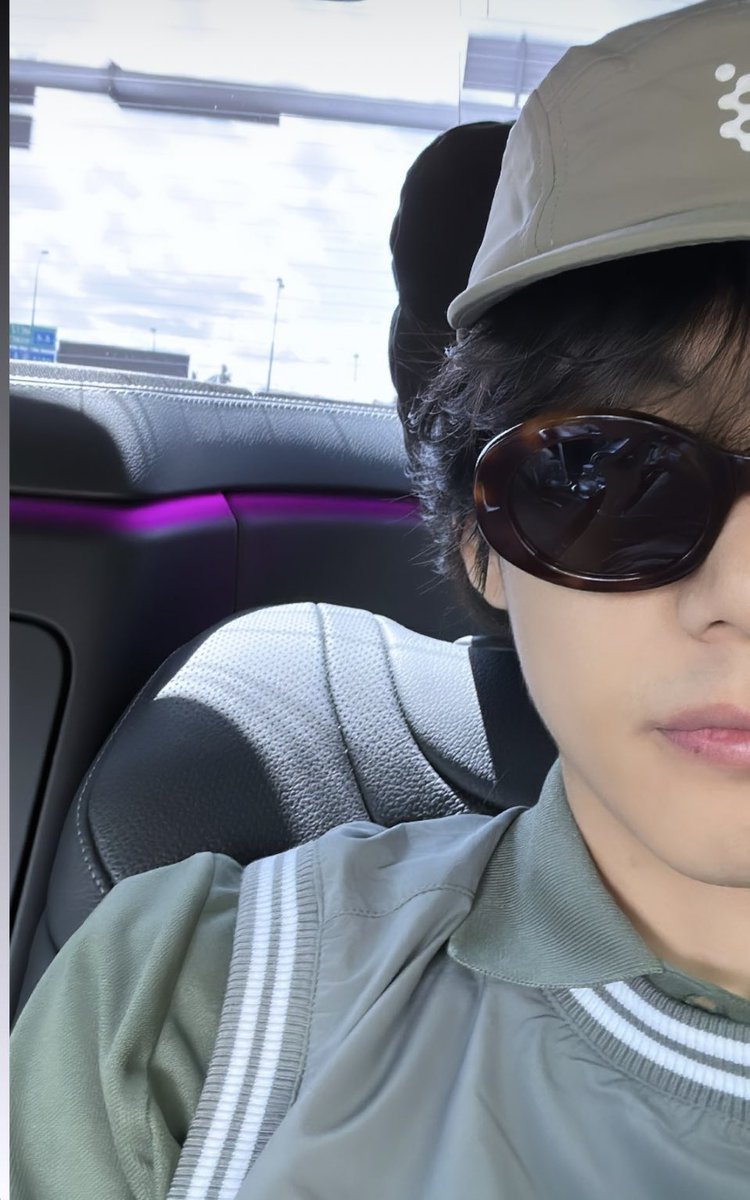 📸Actualizacion de Taehyung en historias de Instagram

<a href="/BTS_twt/">방탄소년단</a> #BTS #V