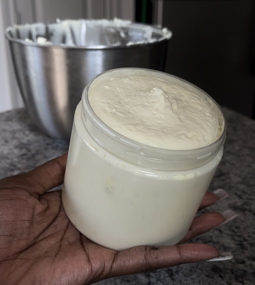 We fill every Butter to the top and fill every space✨🔌 
#needbodybutter #needsheabutter #blackOwnedBusiness #blackskincare #whosashy