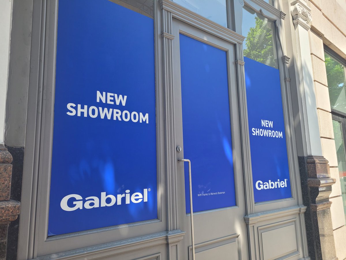 wbookman's tweet photo. Guessing it will be about the last time to stop and visit the kind tribute to Warwick on the door of the new Gabriel showroom. This has been so much appreciated and a comfort in a way, too. I'll really miss it. https://t.co/4AQoWaoQop