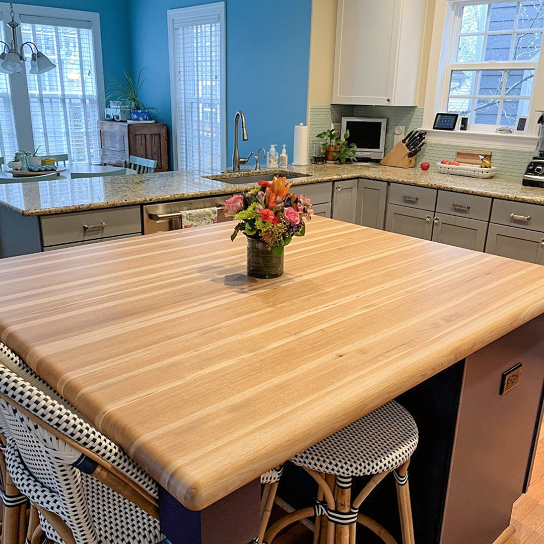 hardwoodlumber1's tweet image. Incorporate the unique grain patterns and warm tones of #Hickory into your #kitchen. A hickory #butcherblock island can withstand the demands of a busy kitchen and offers ample space for meal prep. Create a one-of-a-kind custom centerpiece that complements your kitchen.