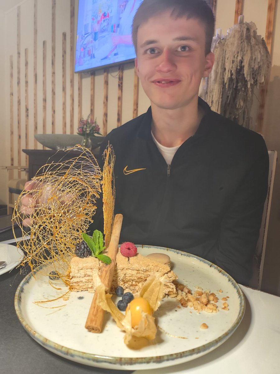 We were sent these photos of Craig, supported by one of our carers, on his recent holiday to Portugal where it looks like he had an extraordinary time in the sunshine eating some delicious food! 🍽☀

We hope you a wonderful time....holidays like these are #BetterShared! 🏡💜