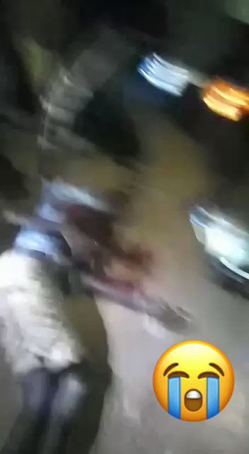 Juan Branco ✊ (@anatolium) on Twitter photo Voici Pape Keita, un adolescent de 16 ans tué hier à Keur Mbaye Fall, tué par les forces de l'ordre. Le ministère de l'intérieur ment.
<a href="/AFADiome/">Antoine F. Abdoulaye DIOME</a>, pouvez-vous m'expliquer comment une "arme blanche" aurait pu briser les os et pénétrer la chair jusqu'à provoquer de tels saignements Voici Pape Keita, un adolescent de 16 ans tué hier à Keur Mbaye Fall, tué par les forces de l'ordre. Le ministère de l'intérieur ment.
<a href="/AFADiome/">Antoine F. Abdoulaye DIOME</a>, pouvez-vous m'expliquer comment une "arme blanche" aurait pu briser les os et pénétrer la chair jusqu'à provoquer de tels saignements