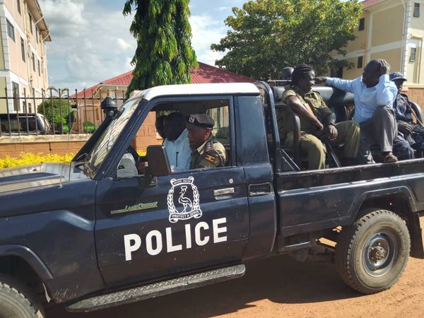 voice_of_teso's tweet photo. #VOTEFM UPDATE
IGG has arrested the acting Soroti District Engineer Alex Oriokot together with James Oede, the DEO over alleged Abuse of Office
Details to follow…………..
#VoiceOfTesoUpdate
Listen Online https://t.co/IPfwPOYZxD https://t.co/C2Jeh0eOpv
