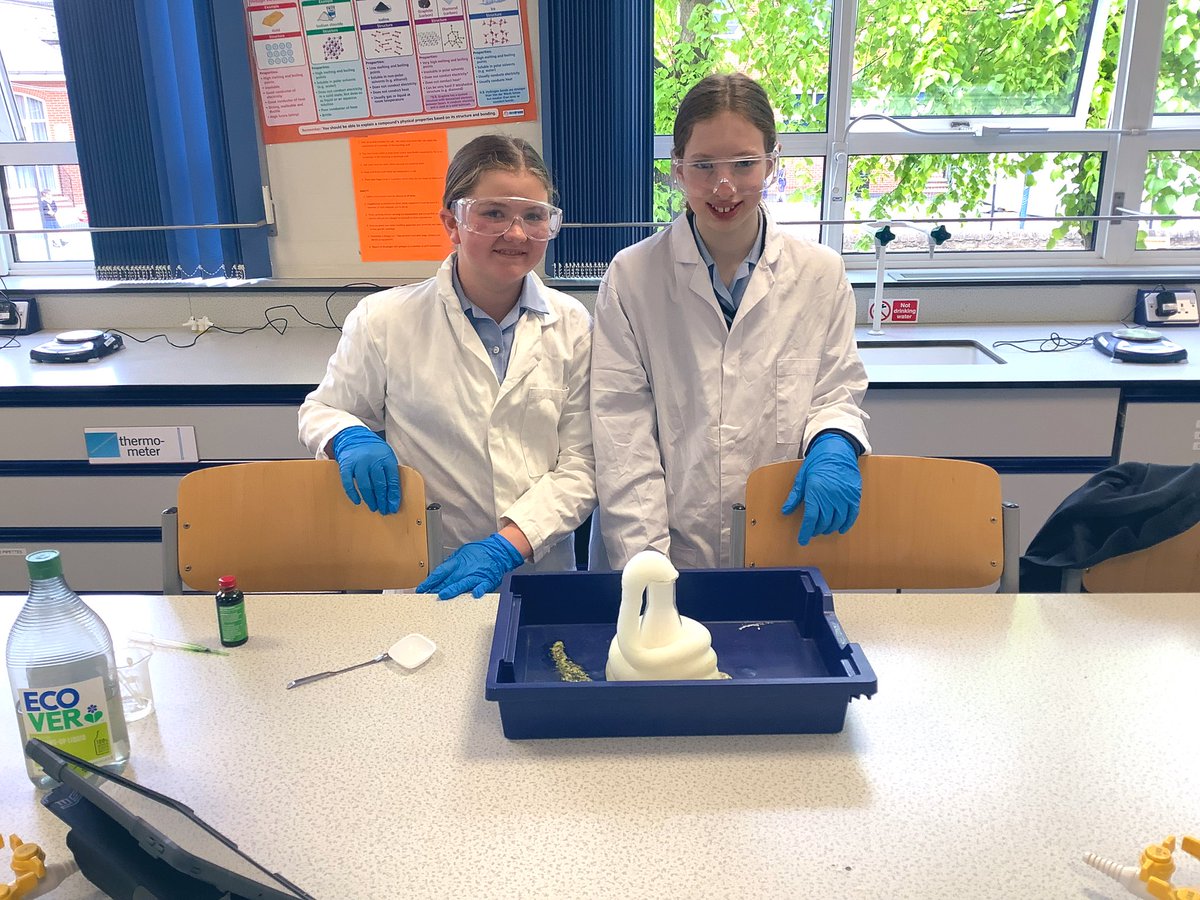 NGHS_Chem's tweet photo. Our enthusiastic scientists from KS3 have been busy working on their #sciencefair projects to display in June. In our session today we have had coding, photosynthesis experiments and elephant’s toothpaste! @NottmGirlsHigh https://t.co/I8r6CL22G7