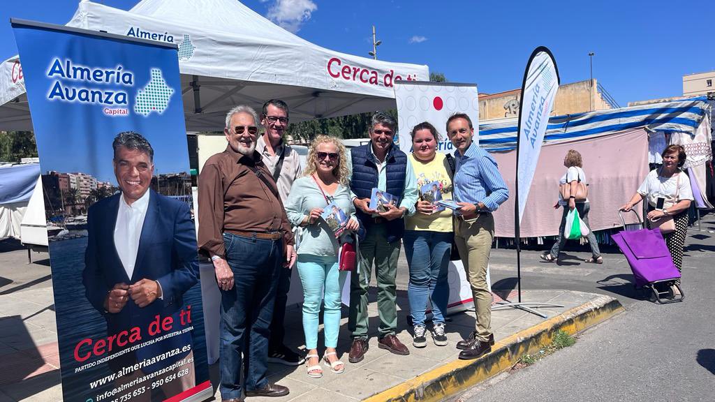 miguelcazorlag's tweet photo. DIARIO DE CAMPAÑA
Cuarto Día, 15-5-2023
Día de San Isidro y San Indalecio, Gran parte del equipo estuvimos en el Mercado de la bola azul, Barrio de San Luís y entorno. Por la tarde Lonja y pescadería-la Chanca junto a los hombres y mujeres de la Mar que tan necesitados están de apoyo y ayudas. @almeriaavanzac cuentan con todo nuestro apoyo. entrevista con Almeria postureo y Solemne misa y procesión claustral en la catedral en honor al patrón de Almeria, San Indalecio.