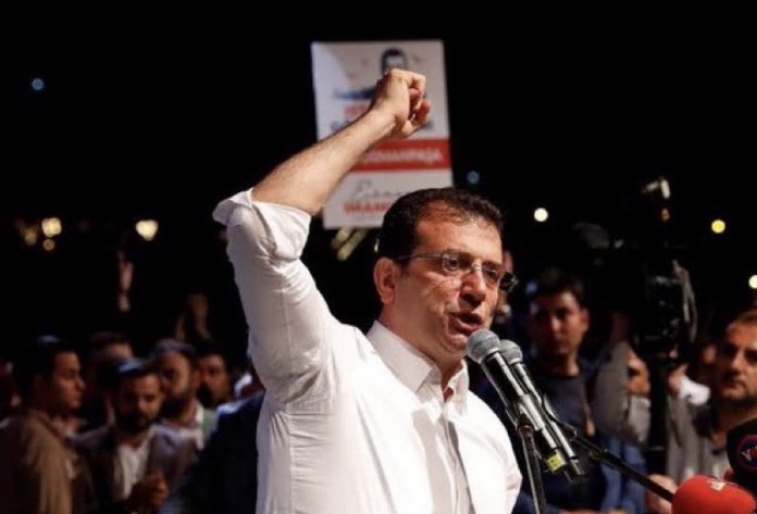 _b1_U9r_0_j3V's tweet photo. ceketini cikar.. kollarını sıyır.. tutanaga yanlıs girilen oyların hesabını sor.. 
hepimiz yanındayız ekrem baskan  

#oylaryenidensayılsın #YazıklarOlsun https://t.co/YNPEu7msXw