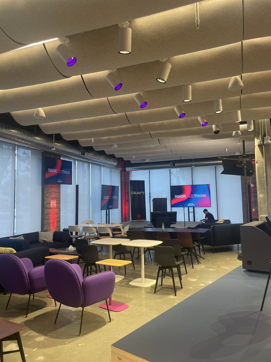 ItMeCassie's tweet image. The calm before the storm @craft_ventures #hackAIthon