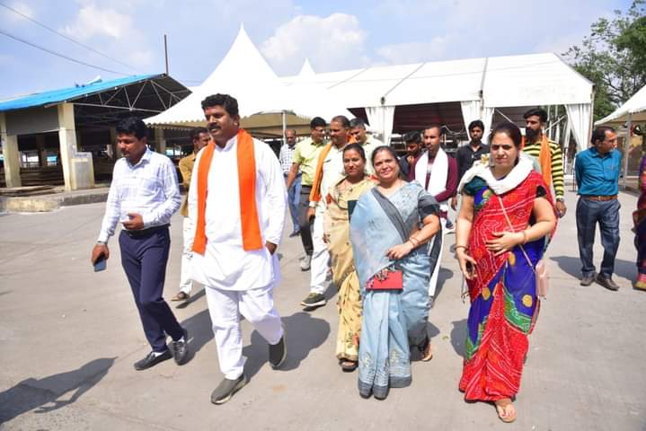 MahendraForBJP's tweet image. आज सोनकच्छ में मातृ शक्ति व बहनों से भेंट की एवं लव जिहाद, आतंकवाद को उजागर करती सुपर हिट फिल्म "द केरला स्टोरी" देखने का आग्रह किया।
#TheKerlaStory