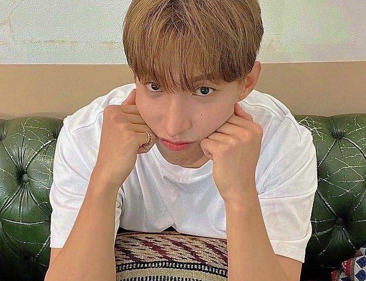 오늘 너무 더워썽｡｡｡
반팔 반바지 입고 나갔는데도 땀이 뻘뻘➰️👕💦
이제 완죤 여름이 오는구낭♪ .•*¨*•.¸¸♬✧