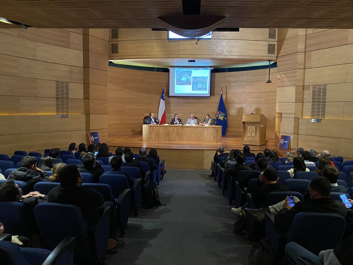 amd_chile's tweet photo. Con la participación del Ministro del Deporte @MindepChile la Subsecretaria @AntoIllanesR y @COCH_cl se inaugura el Seminario “Grandes eventos deportivos y su legado para el país”, organizado por la Facultad de Derecho de la @uchile y @amd_chile 👏🏻 https://t.co/gRHSjyxHJ1