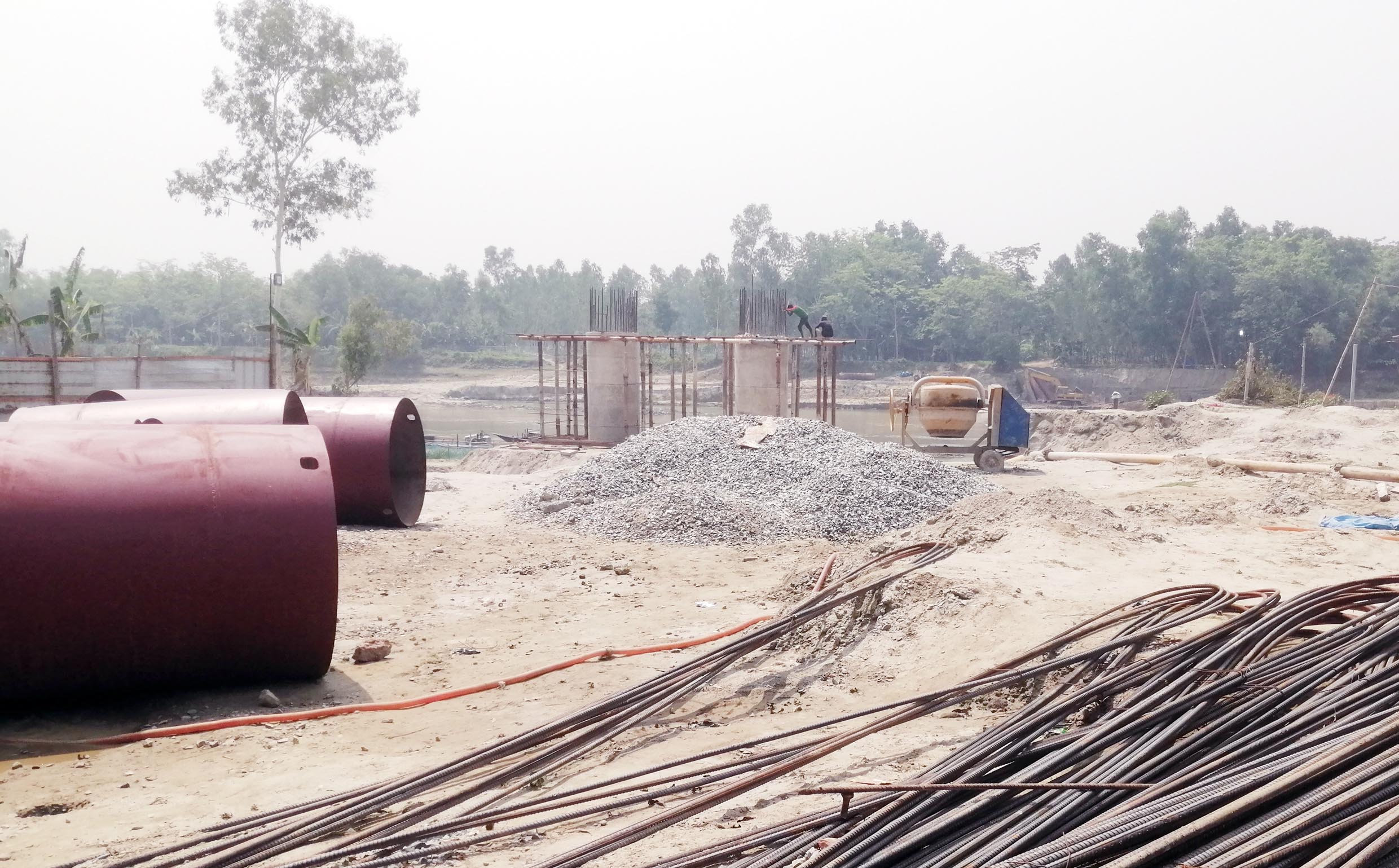 টাঙ্গাইলে জোকারচর সেতু নির্মাণ কাজ দ্রুতগতিতে এগিয়ে চলছে