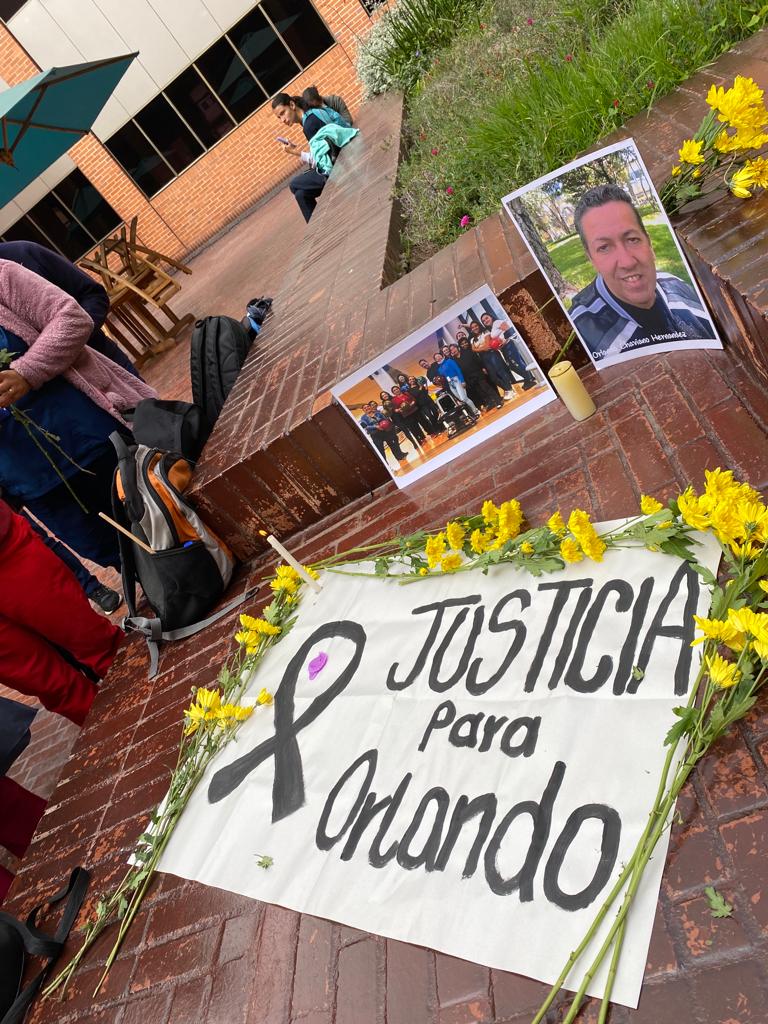 katumesa's tweet photo. A un mes del fallecimiento de nuestro compañero y amigo Orlando Chaviano, exigimos a las autoridades #CTI @FiscaliaCol @PoliciaBogota la aclaración de los hechos y la identificación del/los responsables de su homicidio #homenajeOrlandoCh https://t.co/YbBa5rwnDZ