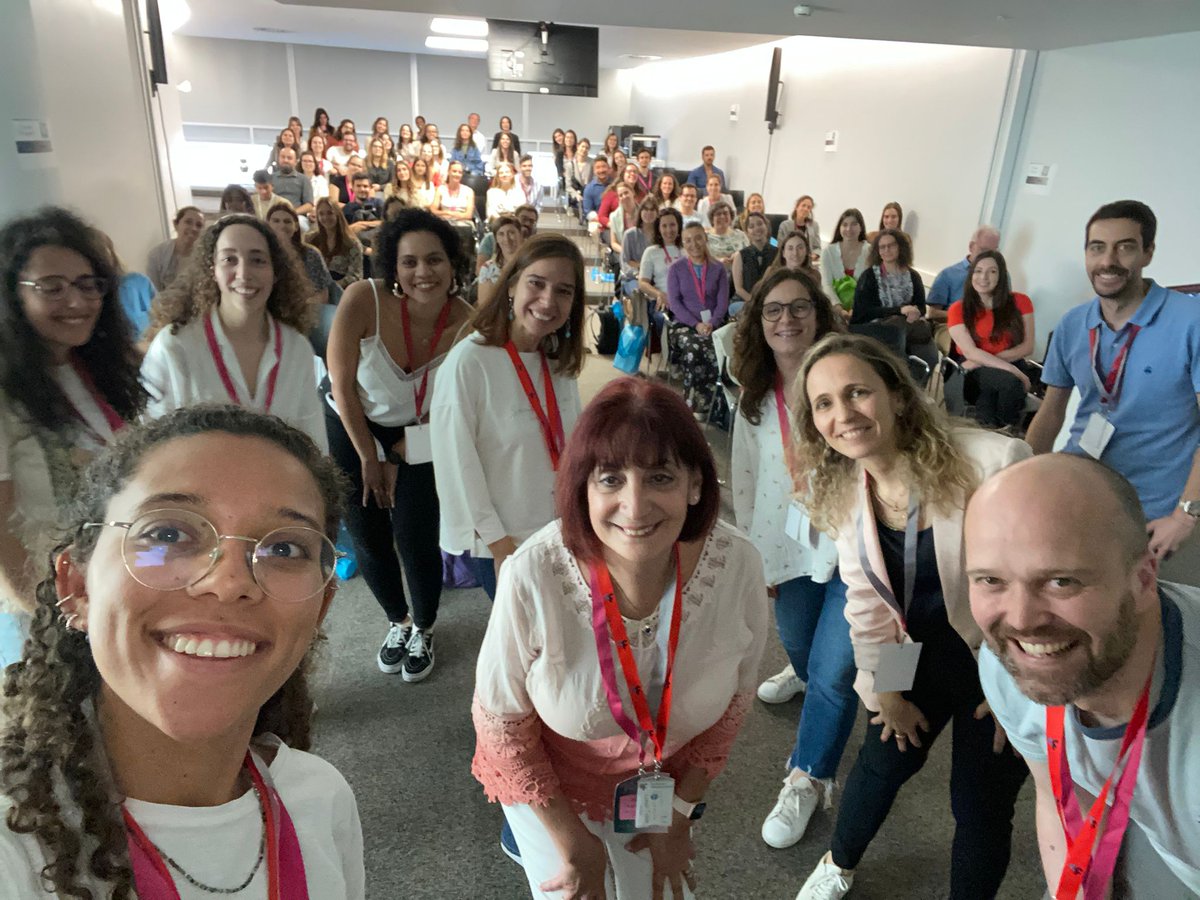 After a full week of learning, we are tired but very happy with the result! We would like to thank everyone involved in the 4th FLxFlow Course!

Enjoy your flow cytometry experiments! 😊