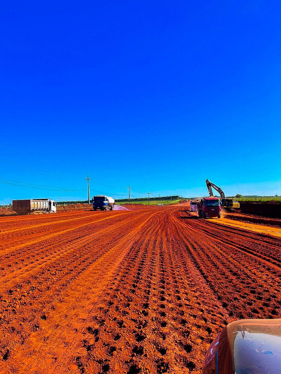 mopcparaguay's tweet photo. 🚜 El Corredor Agroindustrial de #SanPedro potencia el empleo local y avanza en varios frentes.

Más info 👉 https://t.co/pE4vAM3i1N

#ObrasParaLaGente 🇵🇾 https://t.co/zsFwWlH6dp