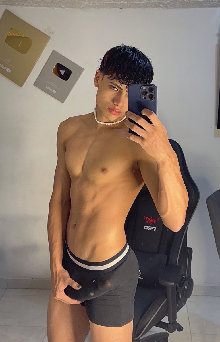 alexiusrey's tweet photo. Rt y la subo sin ropa ;). 🔥

Acá puedes verme sin nada 

https://t.co/lnQ5l8Ra4f https://t.co/RAPjqEwEsv