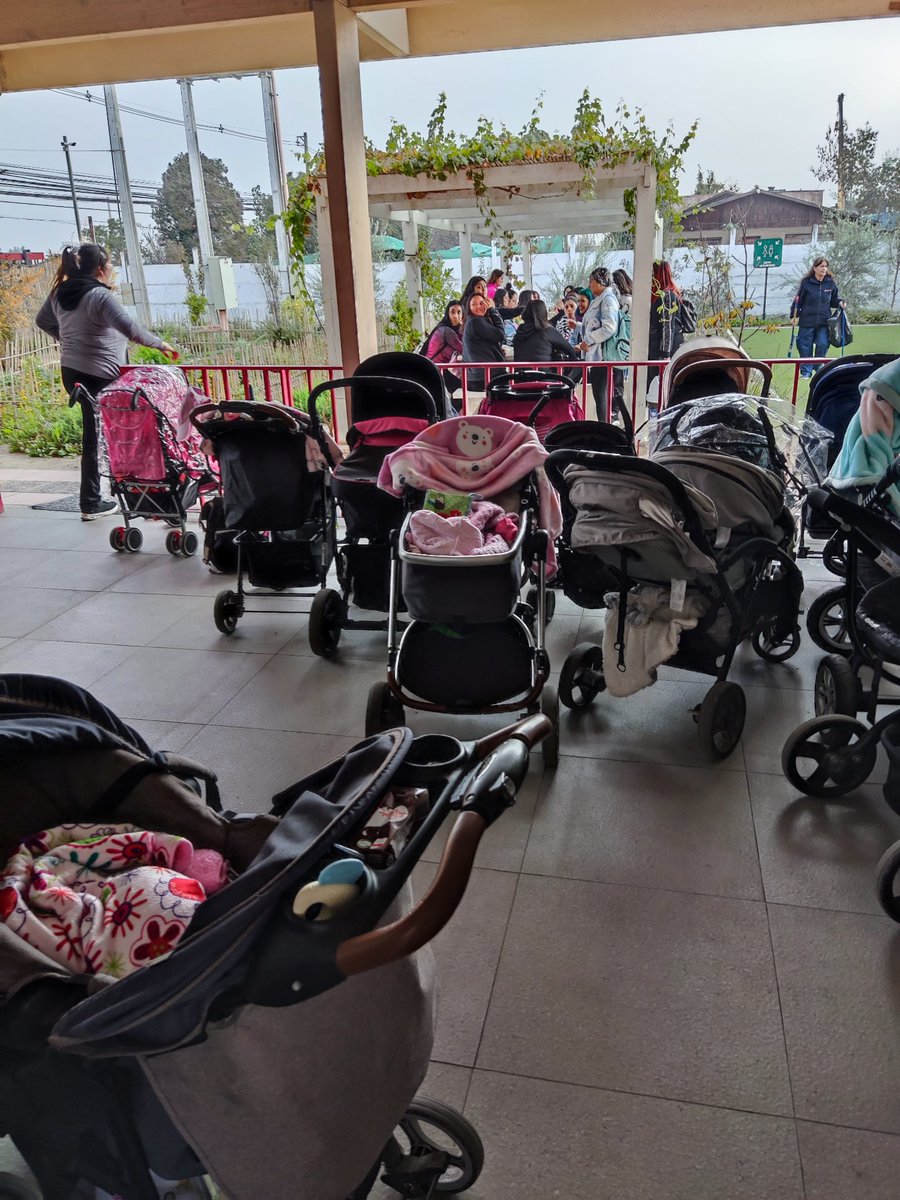 rfantuzzih's tweet photo. FOTO QUE VALE MILLONES DE AMOR:
Muchas de ellas son Madres Adolescentes q hacen estudios para terminar su año escolar pero además en clase en algún OFICIO para desarrollar una actividad que la dejas con recursos e independientes.
GRACIAS A LA FUNDACION 
                   SOY MAS https://t.co/PW9XfJ0AcN