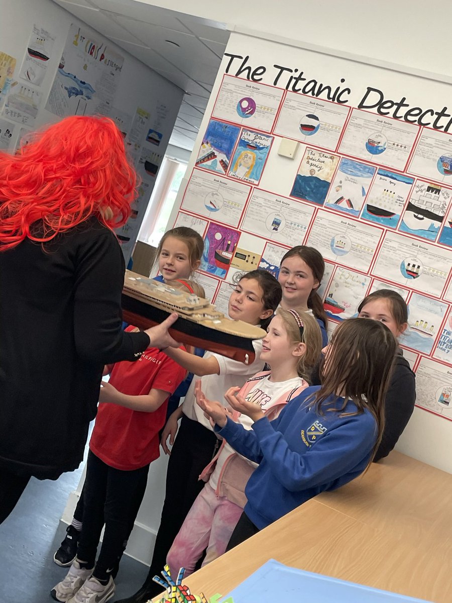 DeanburnPS_P4R's tweet photo. We were excited to see some of the @Boness_Academy staff when they visited us. Weโre looking forward to sharing in all of the reading thatโs been going on across the cluster at the #JuniorRED event next week! Letters in bags tomorrowโฆ https://t.co/1C2fwfRp3m