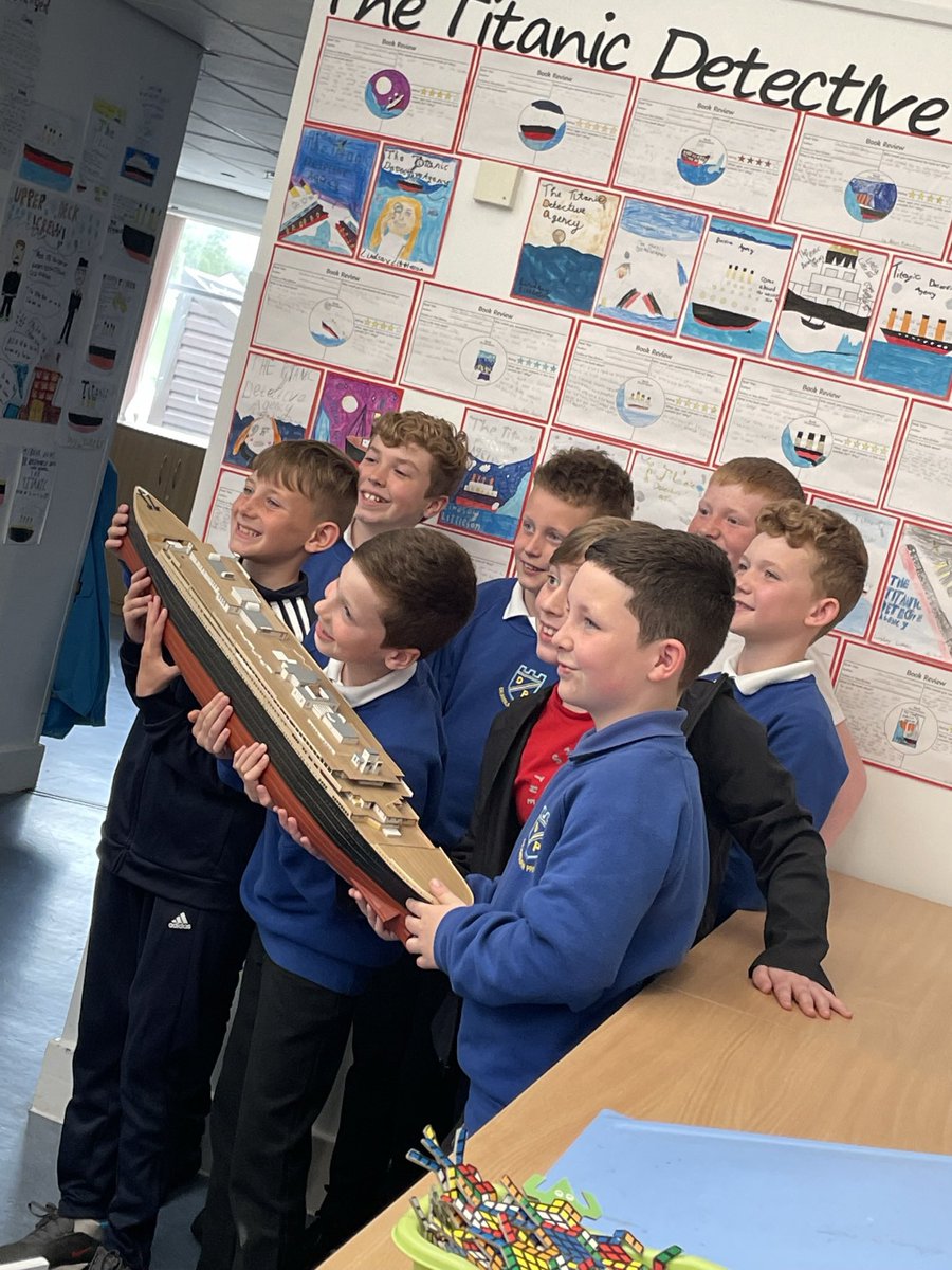DeanburnPS_P4R's tweet photo. We were excited to see some of the @Boness_Academy staff when they visited us. Weโre looking forward to sharing in all of the reading thatโs been going on across the cluster at the #JuniorRED event next week! Letters in bags tomorrowโฆ https://t.co/1C2fwfRp3m