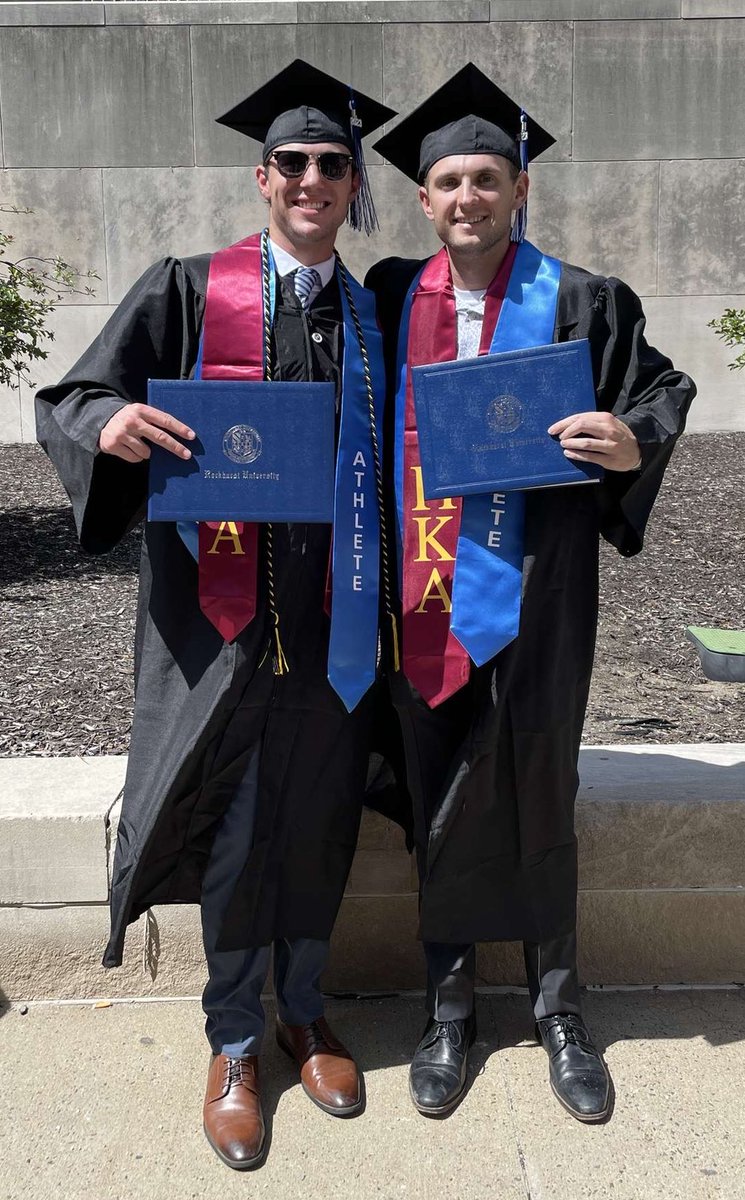 RockUGolf's tweet image. Congratulations to our seniors on graduating! 🎓

During the commencement, Caroline Lynch &amp;amp; Emma Mullendore were awarded the Senior Medal of Distinction!! 🥇 This award is given to the highest ranked graduates for their outstanding academic achievements. Proud of you! 😁