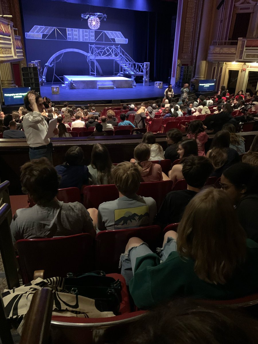 comsprincipal's tweet image. “For never was a story of more woe
Than this of Juliet and her Romeo.” CMS Gr8 attended @commshakes production of RomeoandJuliet today. Students are reading the classic in @DonnaMelia1 ELA classes. Thanks to whole Gr 8 team for a great day! #proudtobecms #proudtobecps