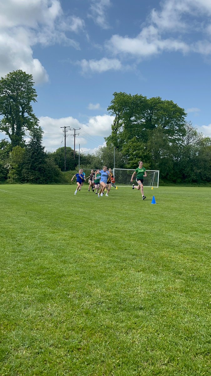 jcscience_ie's tweet image. A break from the Science books today for Sports Day 🏃🏻‍♀️
Well done to everyone who took part, thanks to the PE department &amp;amp; @mercynewross for a fun filled day🍦🏆