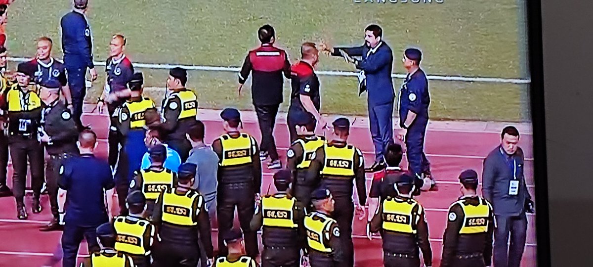 askafightland's tweet photo. The tom yam goong always use the same recipe. Stealing and abusive to use. Hei! Remember, your wealthy dish are from our fish that you stole from US! so delicious isn't it? #seagames2023 #thailand https://t.co/MvoEWlpBPk