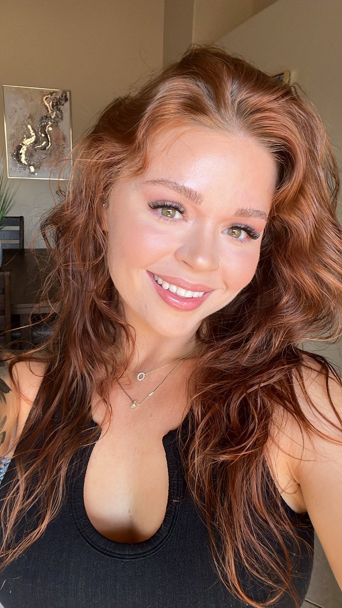 SINATRA MONROE on Twitter: "Are selfies still a thing?"