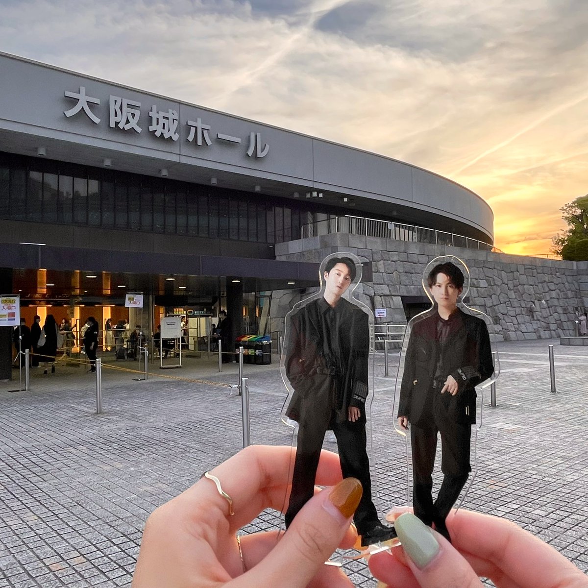 hagi_latte's tweet photo. 同じ空を見て同じ歌を歌って7ORDERと一緒に楽しく生きてる今が嬉しい！わたしの人生に交わってくれてありがとう！大阪最高でした！
#DUALツアーやってますわ #7ORDER_DUAL https://t.co/qbMHlILgXv