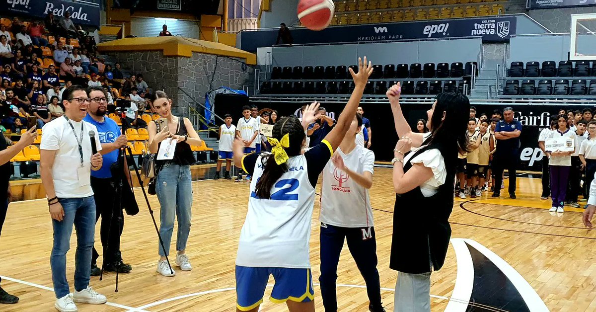 CONADEIPmx's tweet photo. 🏀 | Inauguración del Campeonato Nacional de Basquetbol Infantil Mayor 2023.
📍 Colegio Tierra Nueva de Aguascalientes
#BasquetbolCONADEIP https://t.co/YoQJLoIR4f
