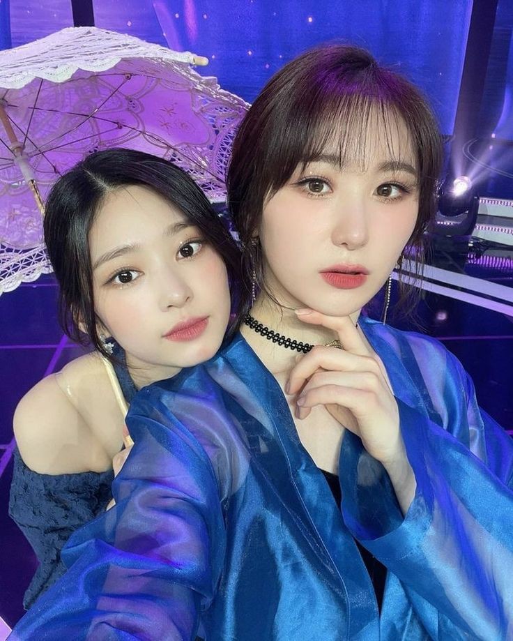jieunzete's tweet photo. who made you get into IZ*ONE?

"i opened the door"               "i locked it" https://t.co/Vyf6fKvawW