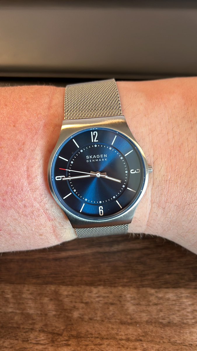 DudeStudiosHQ's tweet photo. @johndsaunders Cant beat a classic. I too ditched the Apple Watch… too bulky and too many notifications https://t.co/JmDyO6Hukc