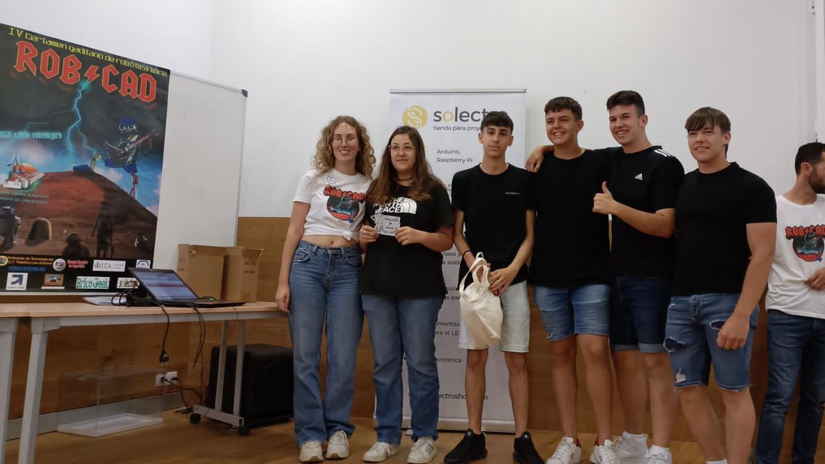 ies_tejada's tweet photo. Alumnado de #Tecnología e Ingeniería de nuestro centro acudió el pasado 12 Mayo a la Escuela Superior de #Ingeniería de la #Universidad de Cádiz a #RobyCad, el IV certamen de la robótica y programación libre en el Campus de Puerto Real. ¡Mágnífica 2ª posición en su categoría! https://t.co/lxg0Rknmkn