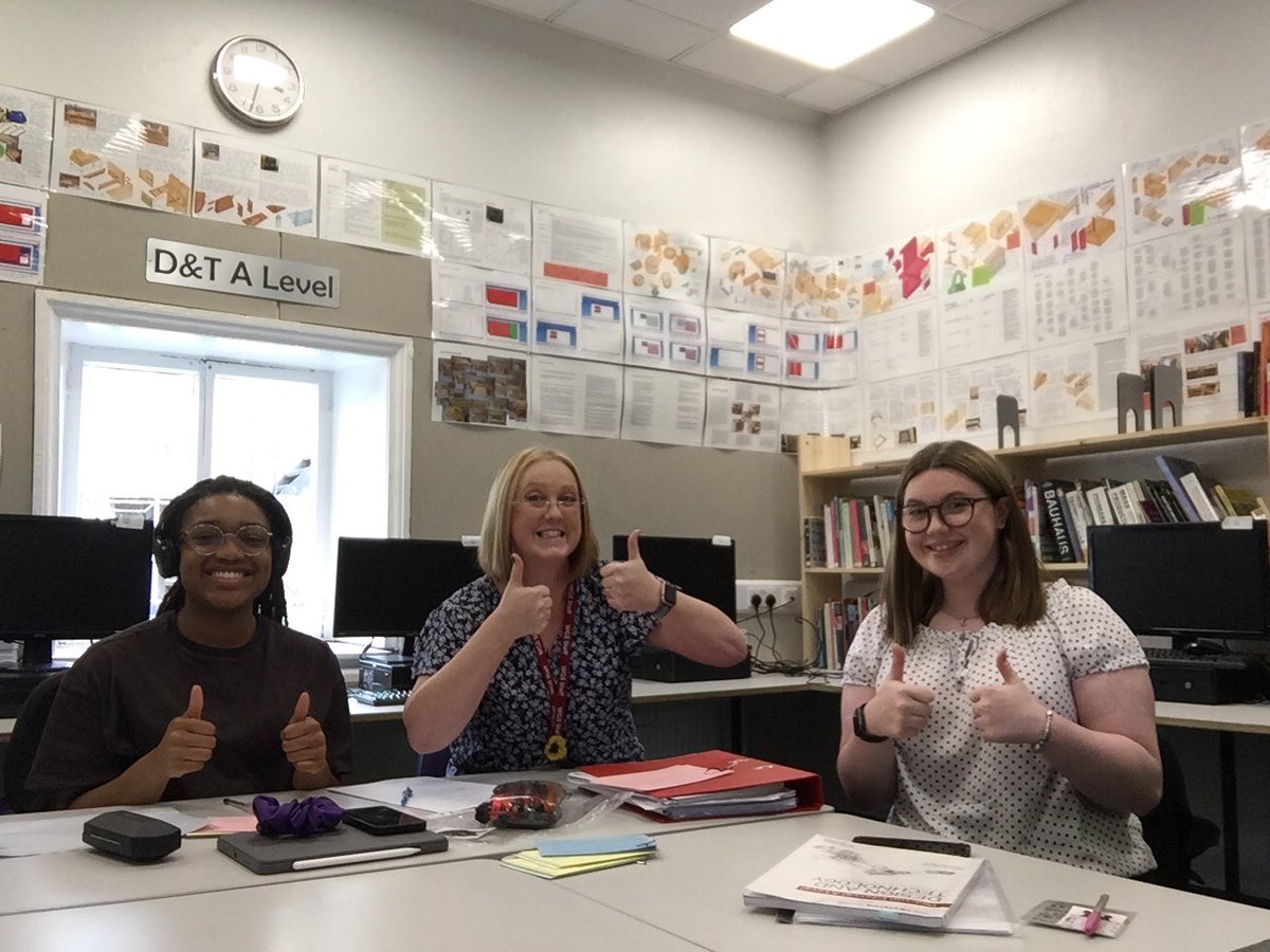 What a difference 2 years make! Leavers photos from year 11 to year 13! #flexileave and still coming in to revise! And loving d&amp;t. We’ll miss you so much. Good luck with all your future endeavours! Keep in touch