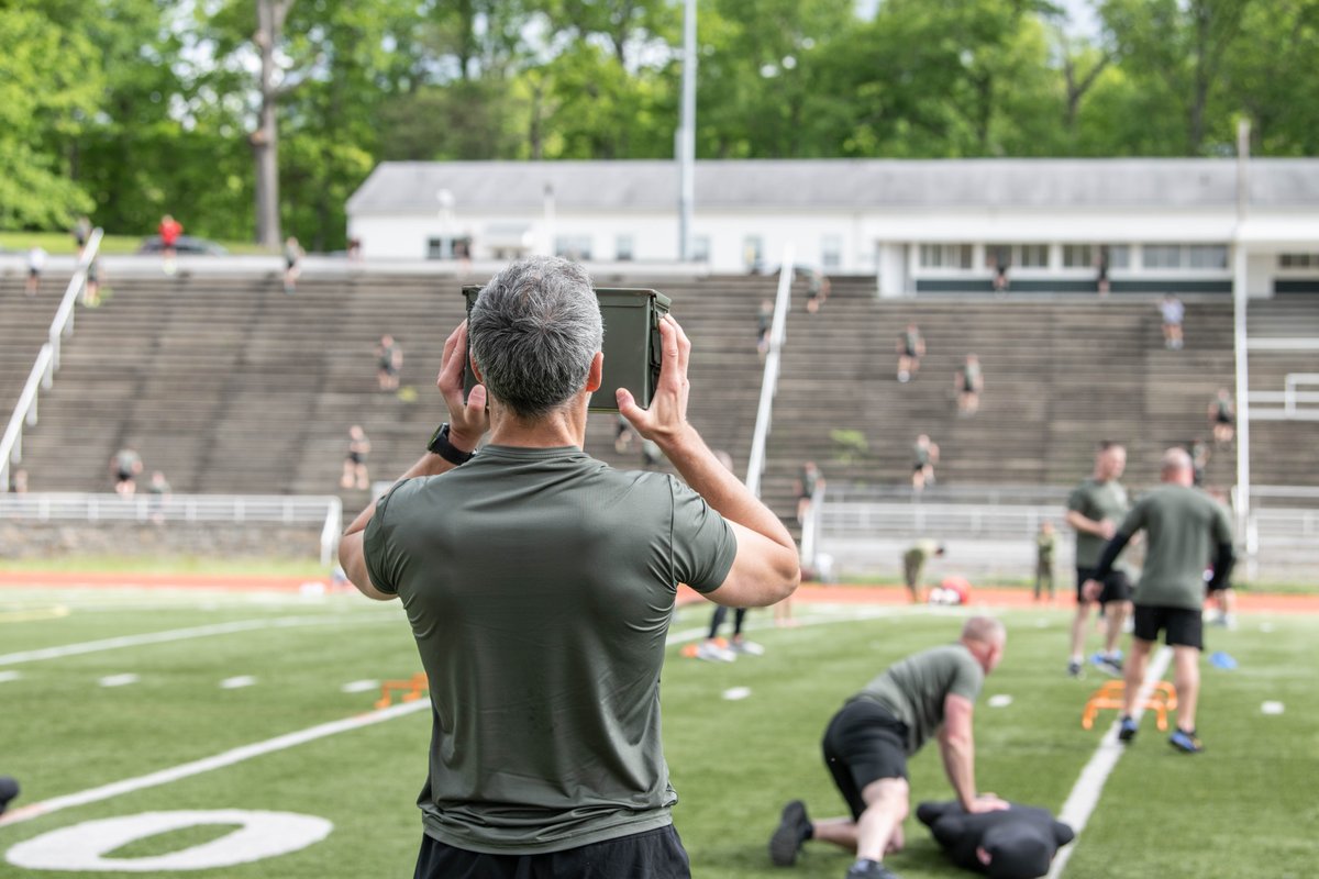 FBINAAQuantico's tweet photo. Session 286 had the chance to participate in the Marine Corp Fitness Challenge with the Wounded Warrior Regiment on the Marine Base last week in Quantico. What a remarkable experiment to get to inspire and challenge each other! #FBINAA #Session286 #WoundedWarriorProject #Marine https://t.co/G9TgfF03CH