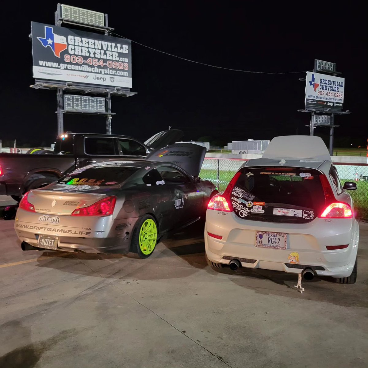 s70driver2005's tweet photo. Had a great time this weekend out at the Urban Racing DriftxDrag event!! Got the full drift experience, shredded tires and smelling like smoke!! Big shoutout to @JasonDriftz for the good times. #driftcar #sidewayz https://t.co/hJD6oxGzAa