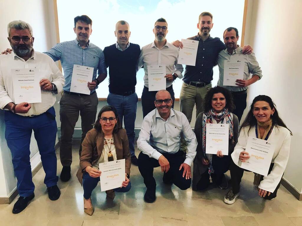 🔚🔚 Ha sido una gozada realizar el viaje que ofrece nuestro programa Impulsa, con vosotros.

Destaco la relación de confianza que habéis creado y la cantidad de talento que hay en vosotros🤝🤝🤝

Doy gracias 🙏por encontrarme con personas que aún teni… instagr.am/p/CsTqsxntolc/