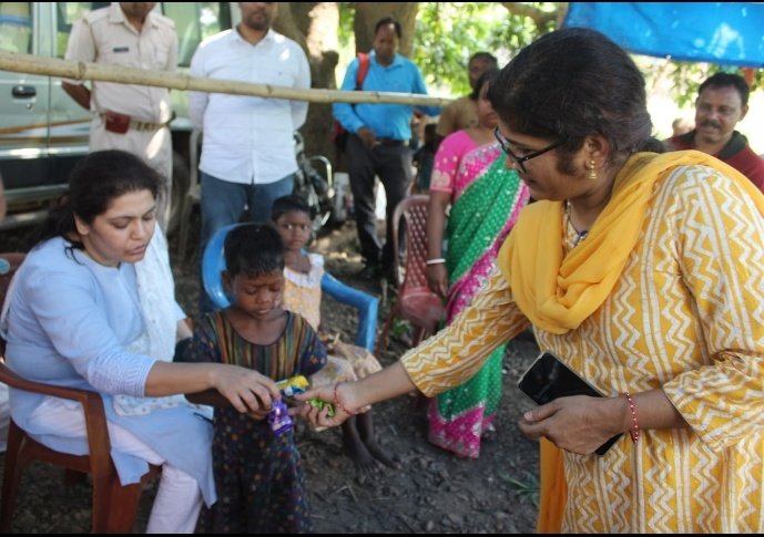 सबर परिवारों को मुख्यधारा में लाने के लिए व नशापान से दूर रखने के लिए काउंसिलिंग कराया जाएगा। बच्चों ने कई दिनों से नहाया नही था, बाल बढ़े थे, नाई बुलाकर सभी के बाल कटवाया गया, साबुन वितरित किया गया। कुछ बच्चों में फंगल इंफेक्शन व कुपोषण की समस्या पायी गई,
